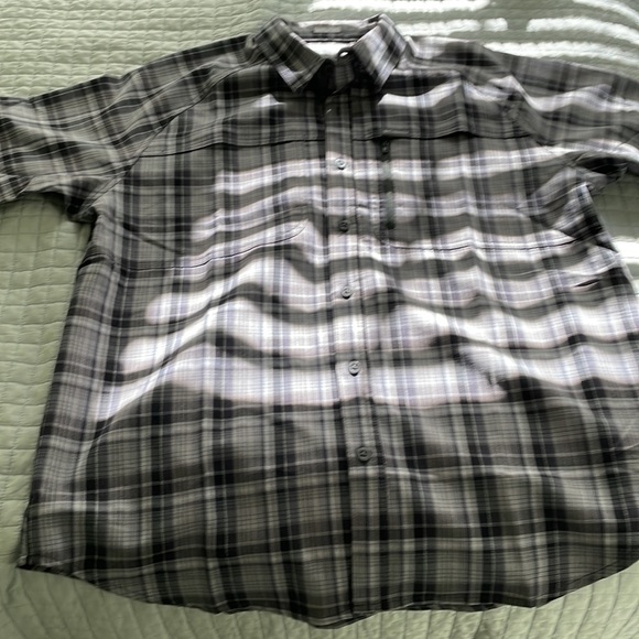Columbia s/s plaid shirt size large excellent condition - Picture 3 of 3